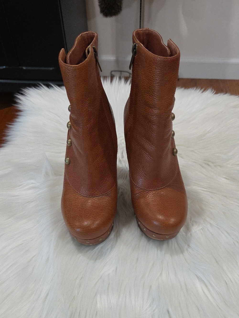 Women’s Brown Leather Button-Accent Ankle Boots